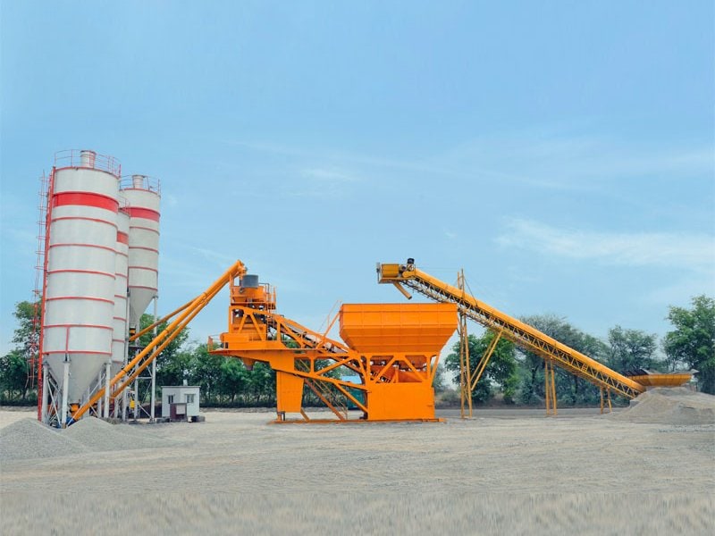 What are the types of concrete batching plants?